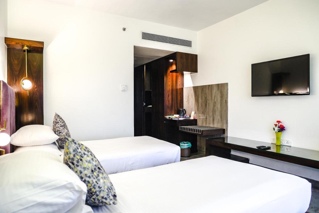 Krishna Palace Hotel Bombay Extérieur photo