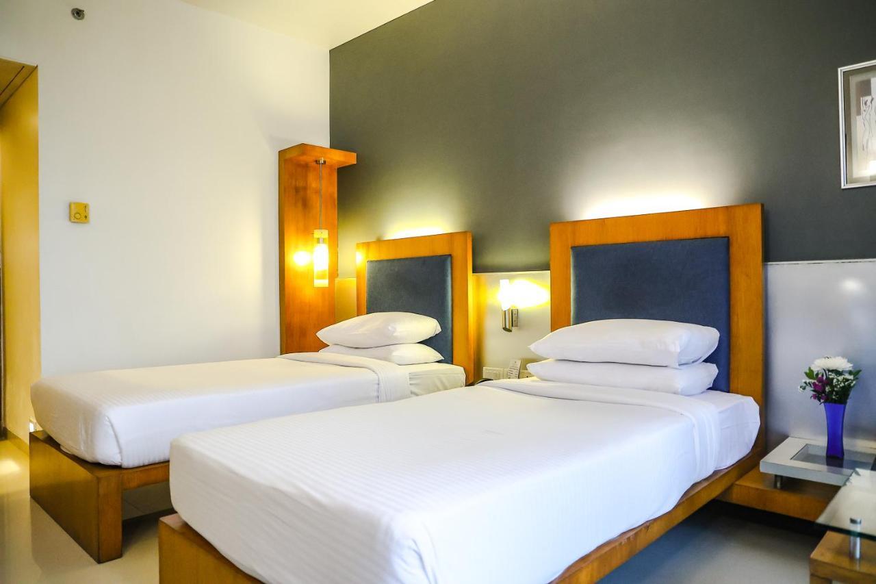 Krishna Palace Hotel Bombay Extérieur photo