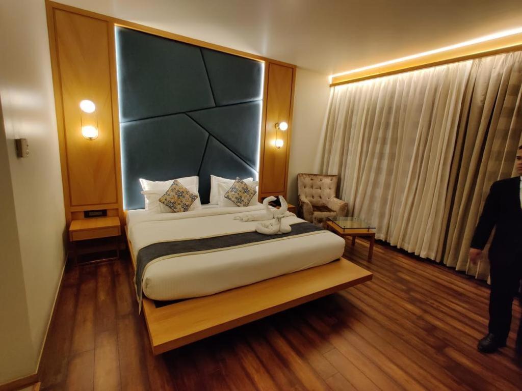 Krishna Palace Hotel Bombay Extérieur photo