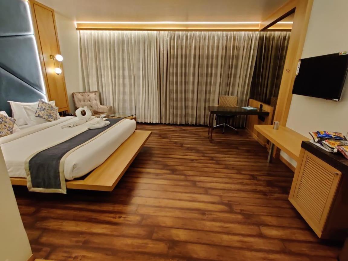 Krishna Palace Hotel Bombay Extérieur photo
