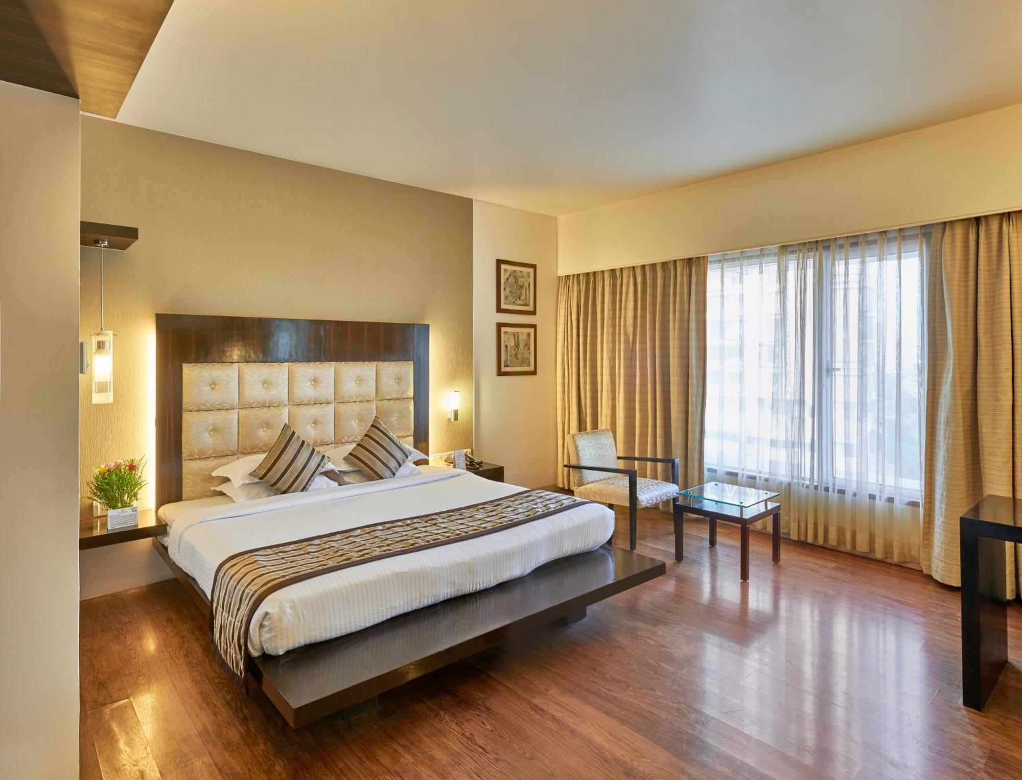 Krishna Palace Hotel Bombay Extérieur photo